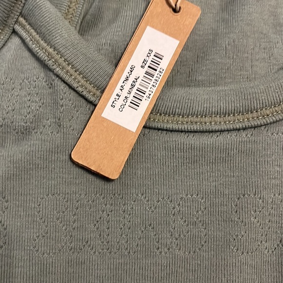 NWT sKIMS tank top XXS - Picture 4 of 4